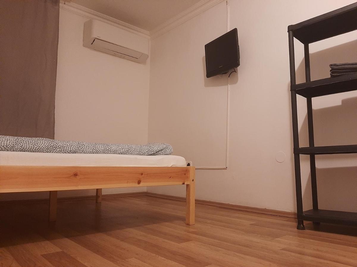 Apartman Vorosmarty Apartment Budapest Ngoại thất bức ảnh