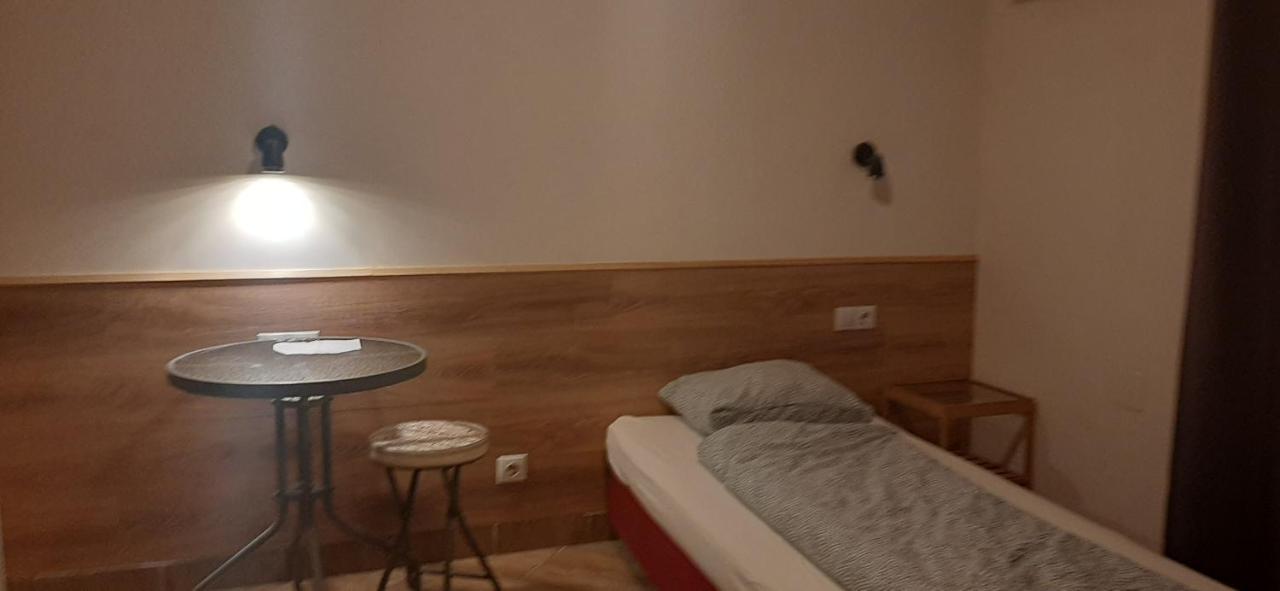 Apartman Vorosmarty Apartment Budapest Ngoại thất bức ảnh