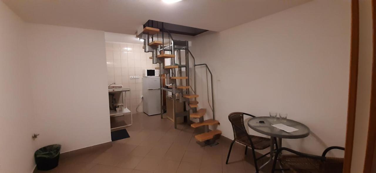 Apartman Vorosmarty Apartment Budapest Ngoại thất bức ảnh